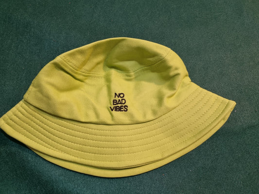 ADULT BUCKET HAT - NO BAD VIBES