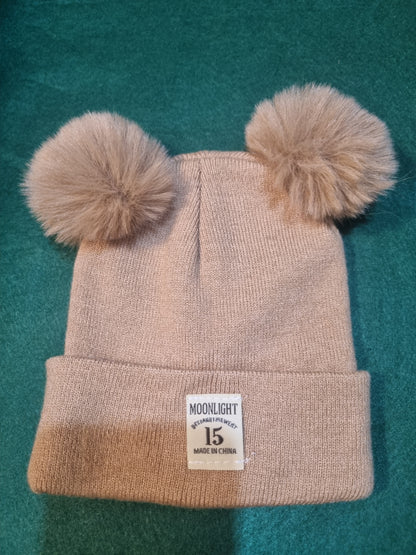 Childrens bobble hat