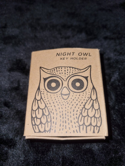 WHITE NIGHT OWL KEY HOLDER