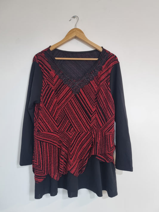 WOMEN'S MEDIUM RED/BLACK TOP