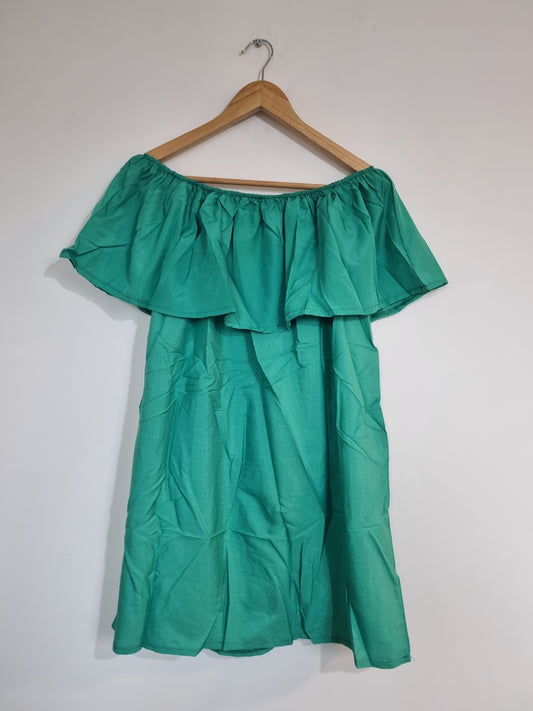 Small/medium plain green dress