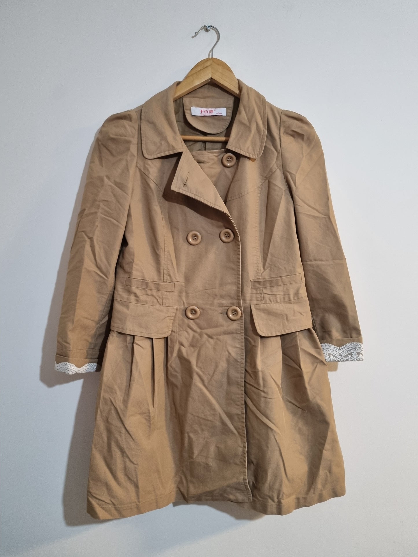 WOMEN'S SMALL BEIGE COAT