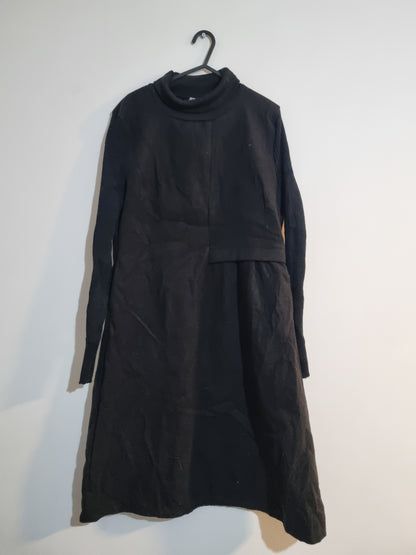 Medium Women's Black Dress