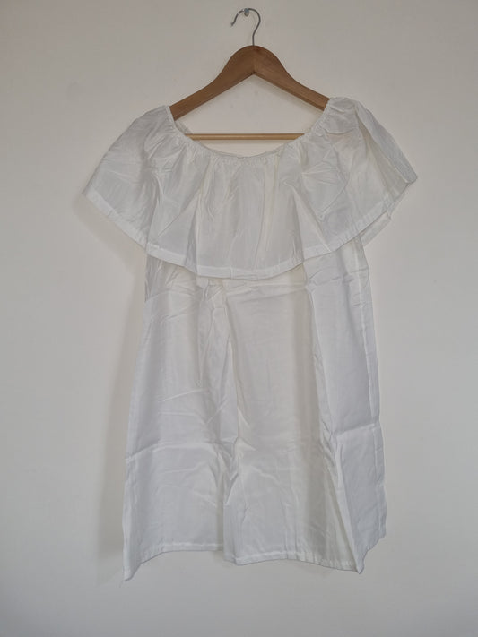 Womwn's Small/Medium Cream Dress