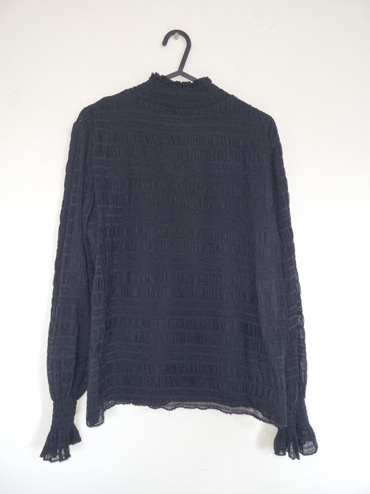 Women's Small/Medium Top
