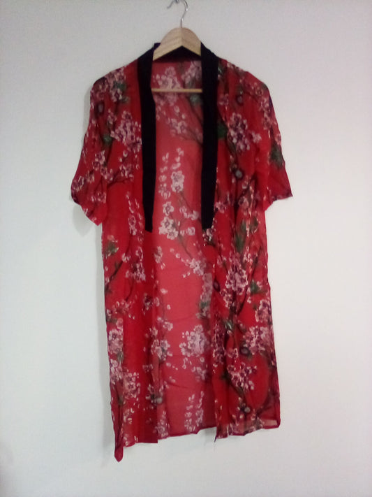 WOMENS SMALL RED/ FLORAL KIMANO/ DRESSING GOWN