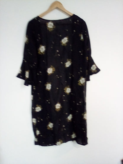 WOMENS SMALL BLACK/FLORAL KIMANO