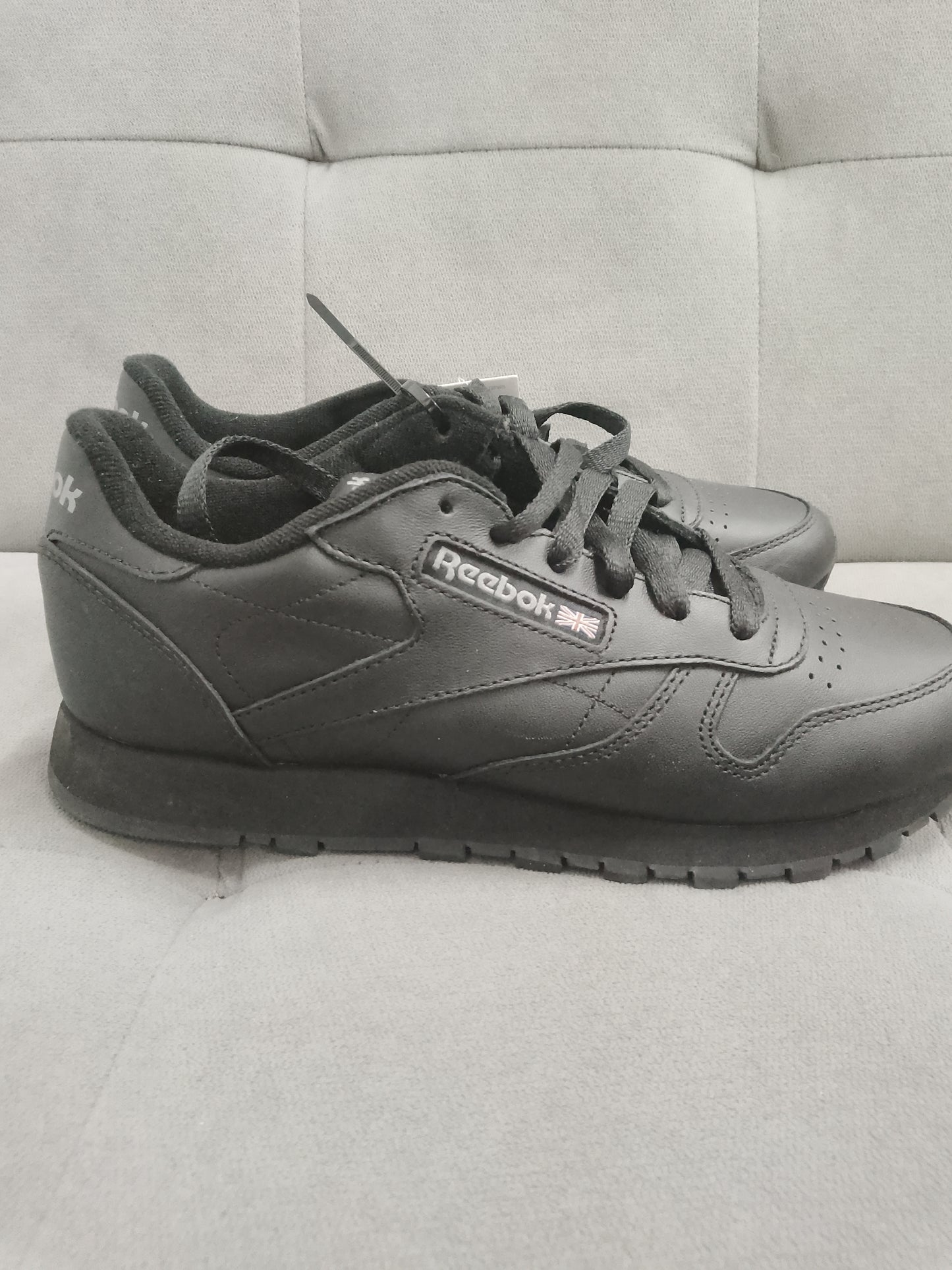 Reebok Black Trainers Size 6 UK