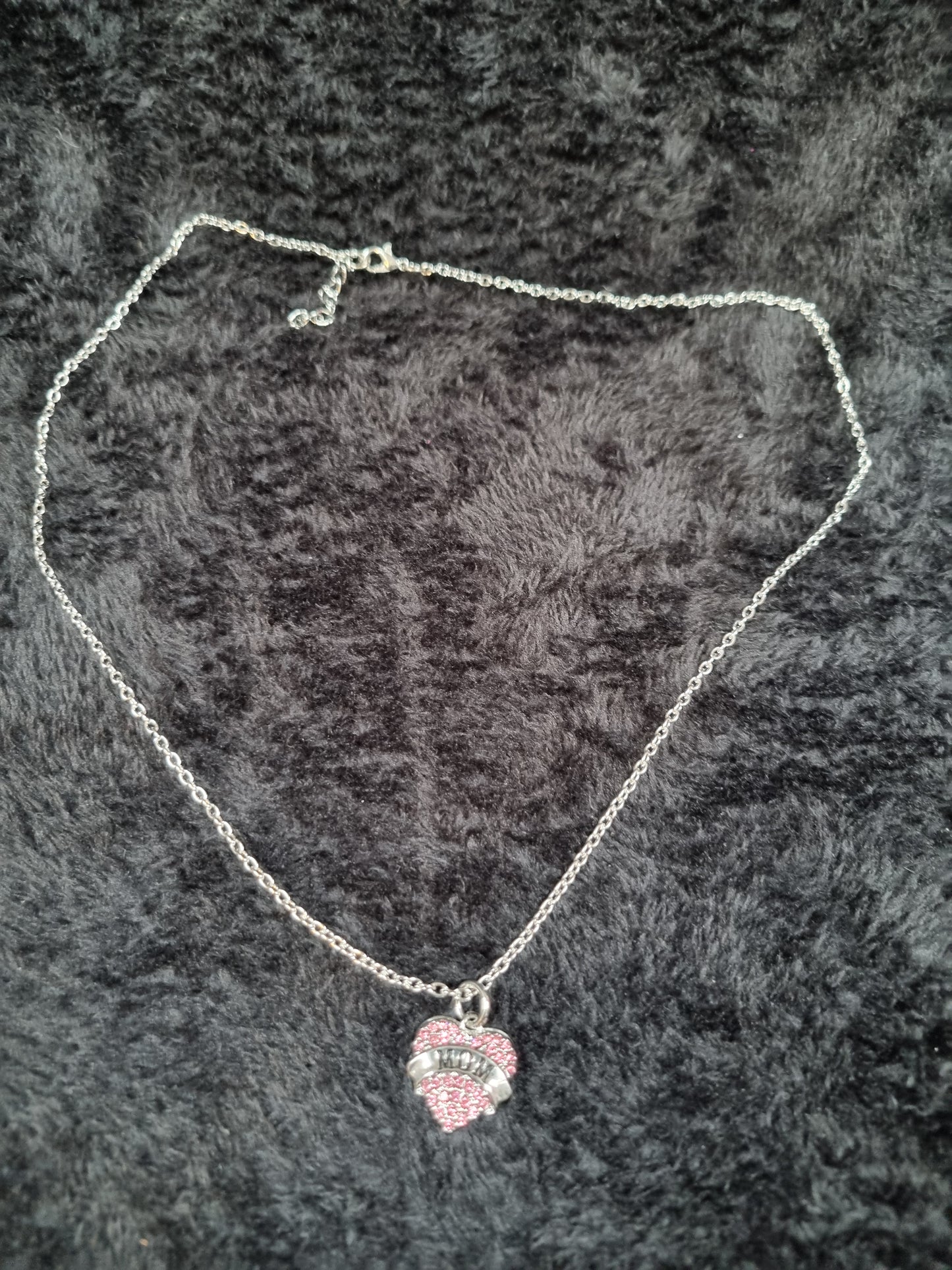 Mom, big sis, lil sis pendants