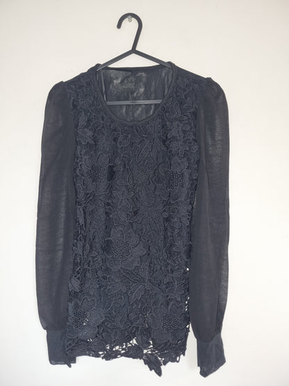 Women's small black top