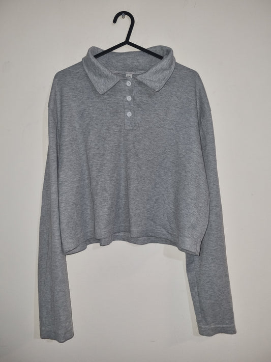 Women's medium grey cropped top