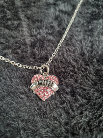 Mom, big sis, lil sis pendants